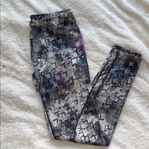 Patterned Performance Leggings